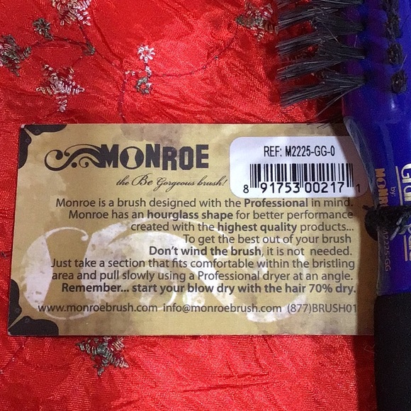NWT GRAND GALA by MONROE Natural Bristles Styling Brush Extra Lightweight Blue - Picture 9 of 9